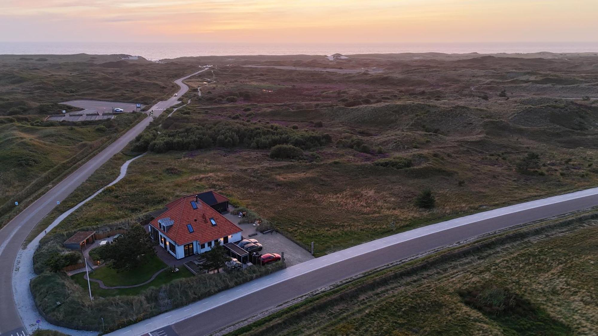 دي كوخ B&B In De Duinen المظهر الخارجي الصورة